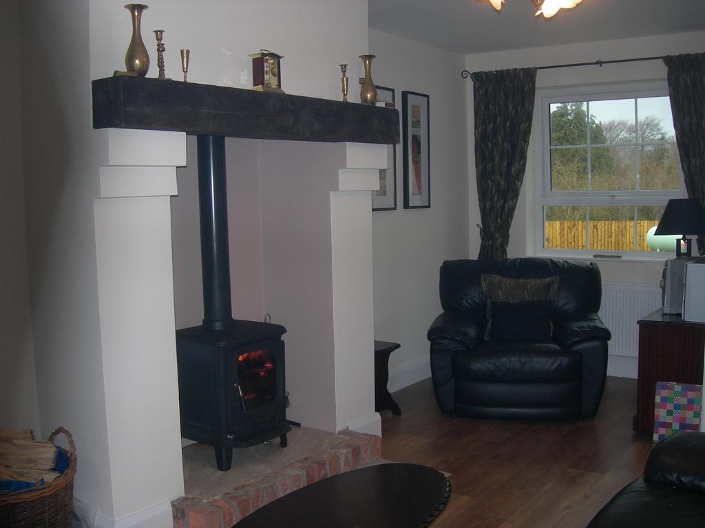 Templemoyle Farm Cottages Campsey Room photo