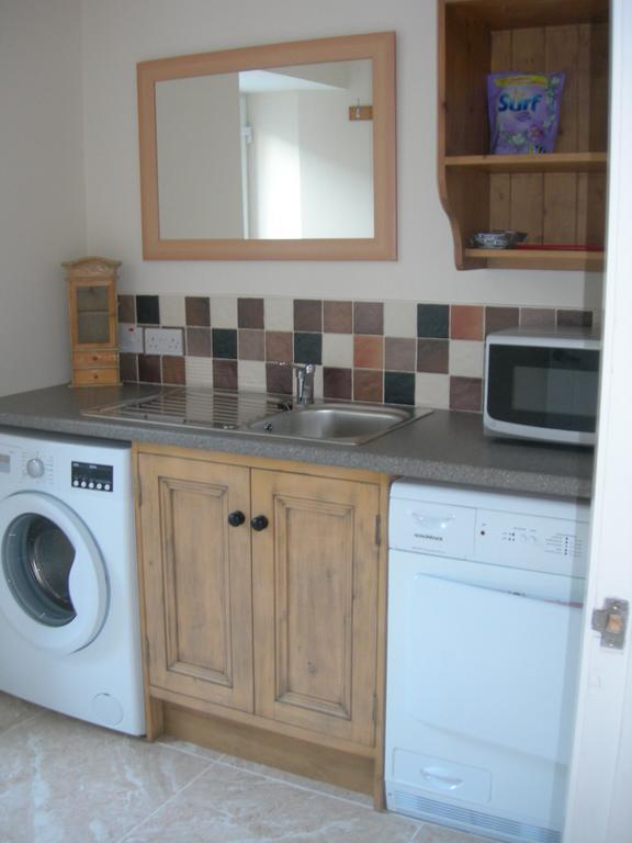 Templemoyle Farm Cottages Campsey Room photo