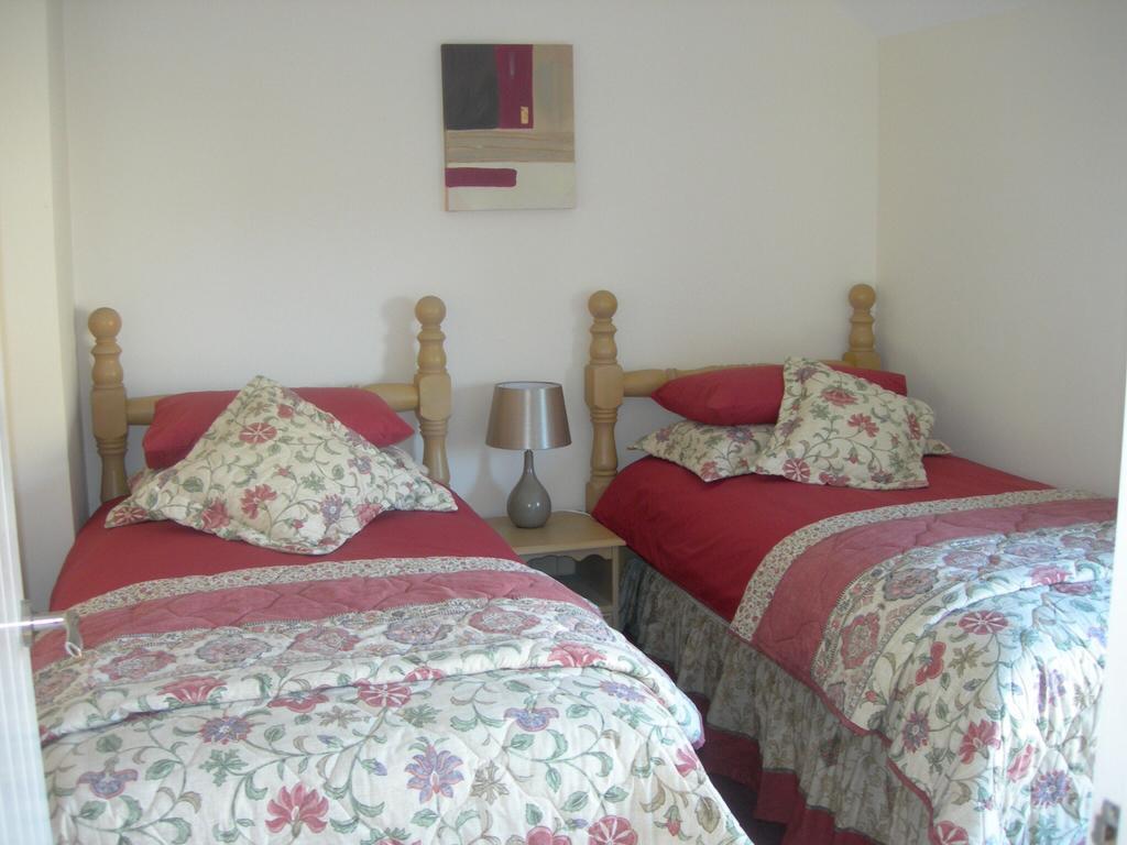 Templemoyle Farm Cottages Campsey Room photo