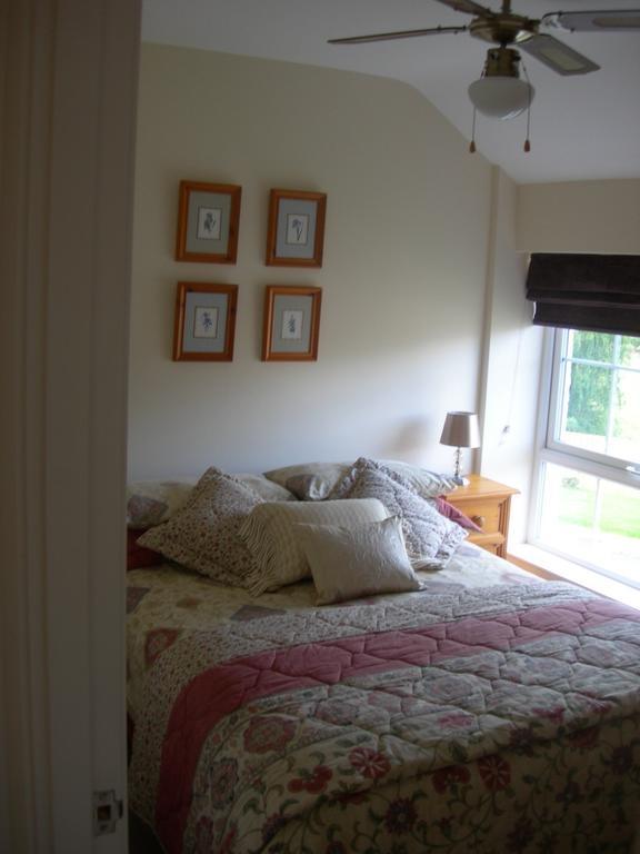 Templemoyle Farm Cottages Campsey Room photo